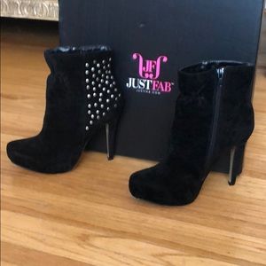 Beautiful black suede just fab booties